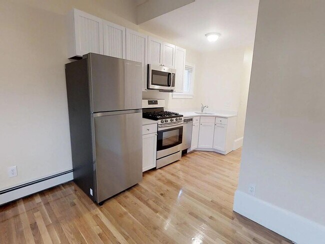 66 Walden St unit 2F, Cambridge, MA 02140 - photo 4