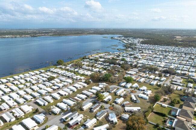 Lake Lucerne is also home to several retirement communities, like Lake ‘N Golf Estates.