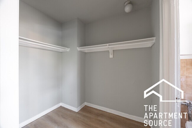 717 W Belmont Ave unit 508, Chicago, IL 60657 - photo 7