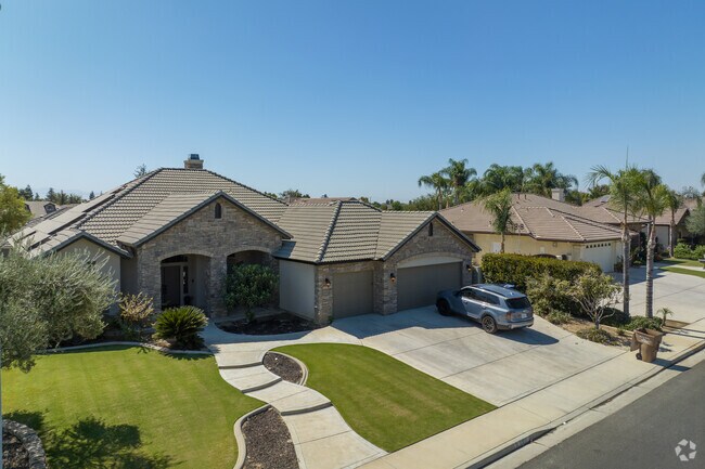 Experience a harmonious blend of community, nature, and luxury in Nottingham Estates.