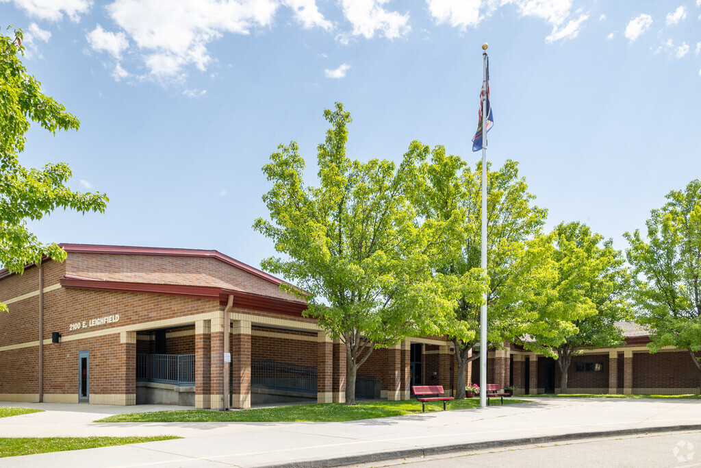 Northwest entrance at Discovery Elementary School.