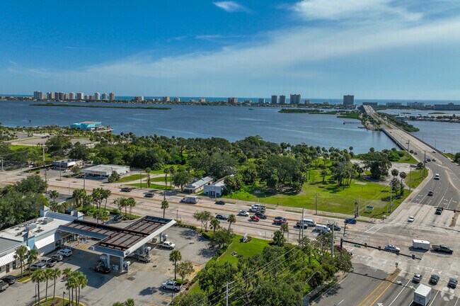 The beautiful city of Port Orange is only minutes from the Halifax River and Daytona Shores.