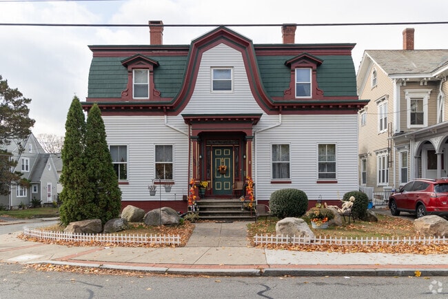 Homes in the Quality Hill neighborhood are very unique.