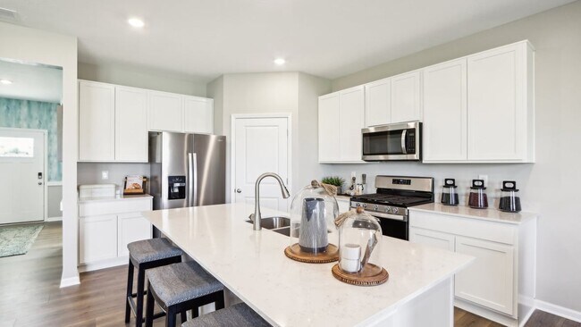 1546 Adios Butler Ct, Danville, IN 46122 - photo 2