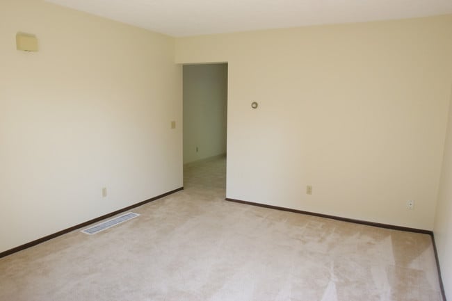 Perry Hills Colony, Canton, OH 44706 - photo 7