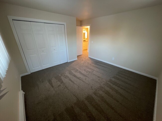 Marshfield Columns, Marshfield, WI 54449 - photo 7