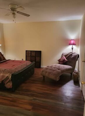 Showcasing room size