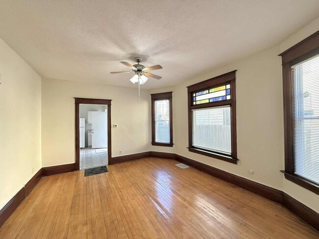 585 Case Ave unit 1, Saint Paul, MN 55130 - photo 4