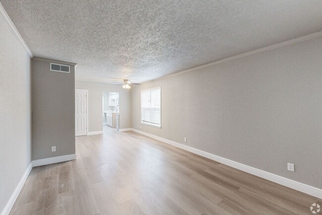 Seacrest on Southern, Biloxi, MS 39531 - photo 6