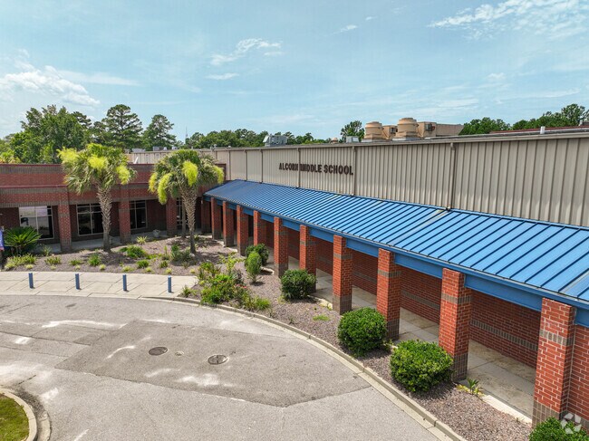 The Alcorn Middle School is a public-school option in Burton Heights, SC.