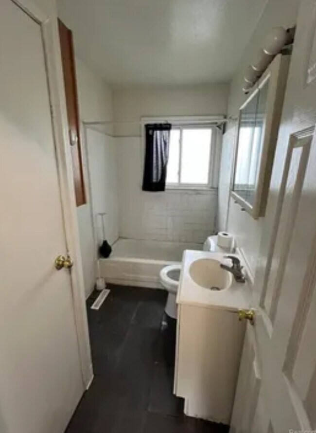 6832 Cornell St, Taylor, MI 48180 - photo 5