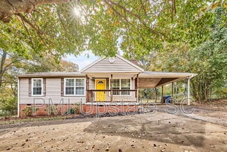 28 Pine Grove Ln, Greenville, SC 29617