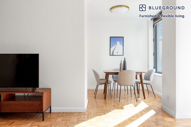 150 E 57th St unit FL11-ID461, New York, NY 10022 - photo 4