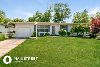 2620 Flamingo Dr, Florissant, MO 63031