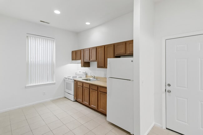 533-537 W Cross St, Ypsilanti, MI 48197 - photo 2