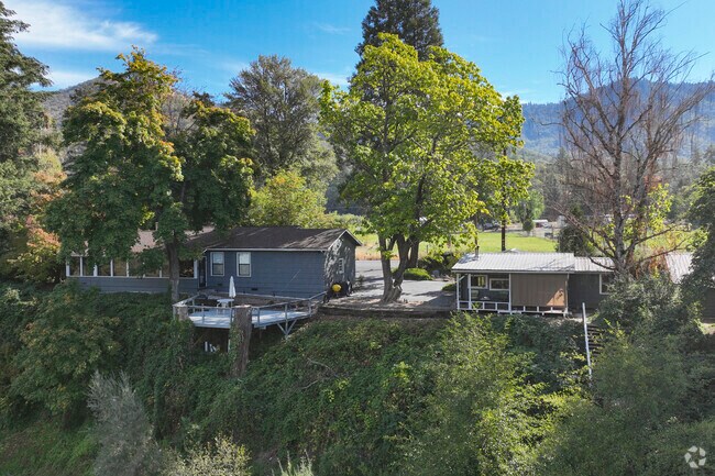 Houses line the rogue river in the Foots Creek neighborhood.