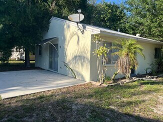 2841 N 2nd St Unit 2841, North Fort Myers, FL 33917