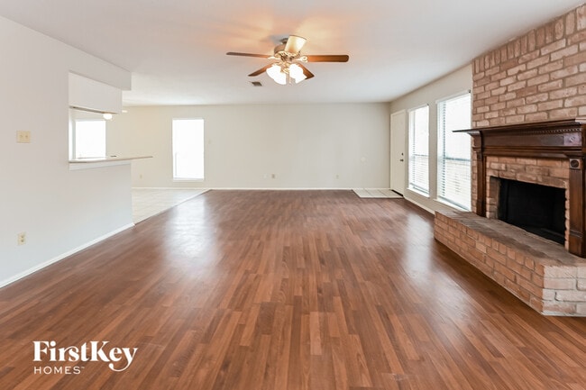 3727 Windy Haven Dr, Kingwood, TX 77339 - photo 2