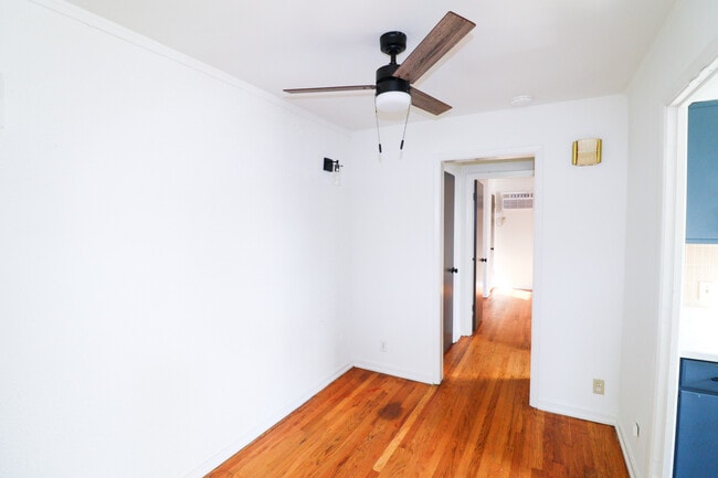 1954 Rockland Ave unit 4, Cincinnati, OH 45230 - photo 6