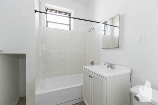 813 W Waveland Ave unit 831-N2, Chicago, IL 60613 - photo 7