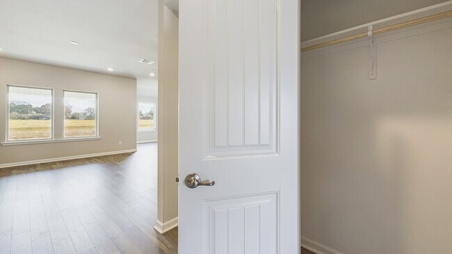 3106 Ravenwood St unit 36198683, Lake Charles, LA 70607 - photo 5