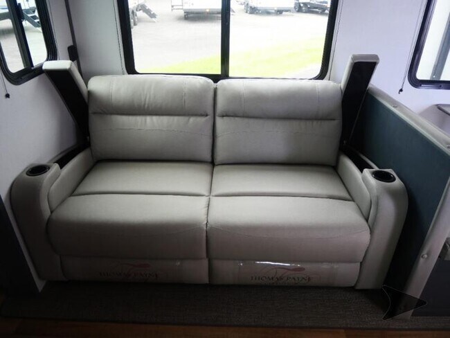 13691 E Hwy 25 unit B Cottage, Eastlake Weir, FL 32133 - photo 6