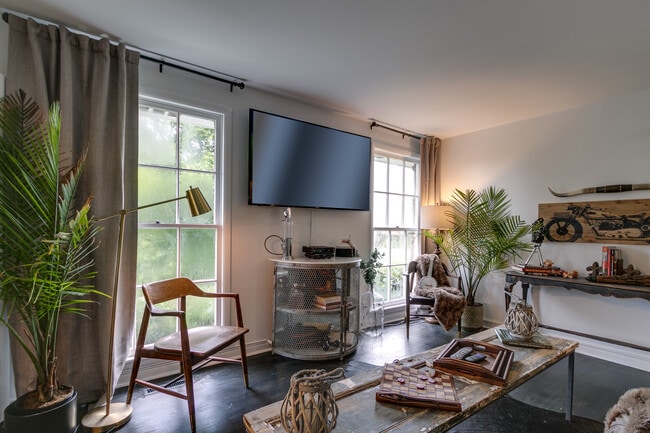 101 Carnavon Pkwy unit B, Nashville, TN 37205 - photo 3