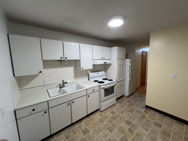 22 Ansel Ave, Akron, OH 44312 - photo 7