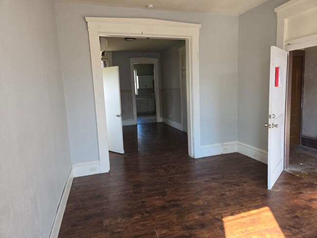 225 Upton St unit 2nd floor, St. Louis, MO 63111 - photo 4