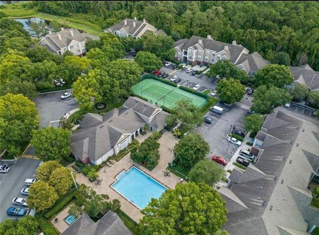 13015 Plantation Park Cir unit 127, Orlando, FL 32821 - photo 2