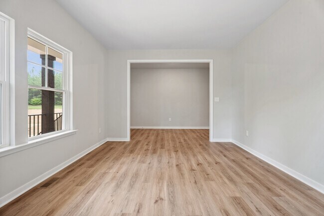 354 Glenmore Ln, Keswick, VA 22947 - photo 4