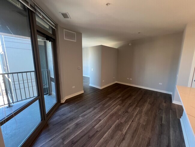 111 W Polk St unit 1212, Chicago, IL 60605 - photo 6