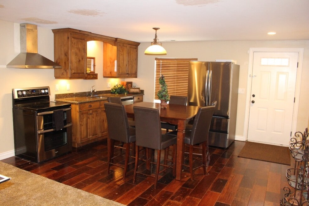 Full Kitchen