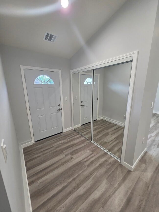 18230 Chase St, Northridge, CA 91325 - photo 3