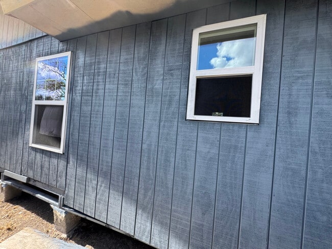 811 E Ave d, Robstown, TX 78380 - photo 5