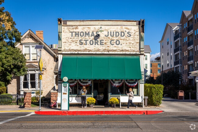 As part of downtown St. George, Main St. contains historic buildings catering to visitors.