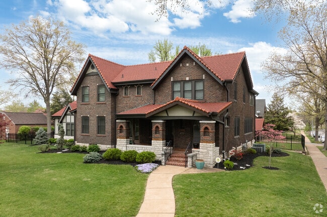 Tudor Revival homes line the streets of Holly Hills.