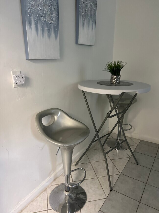 7615 SW 18th St unit AP.2 bedroom 1 bath, Miami, FL 33155 - photo 5