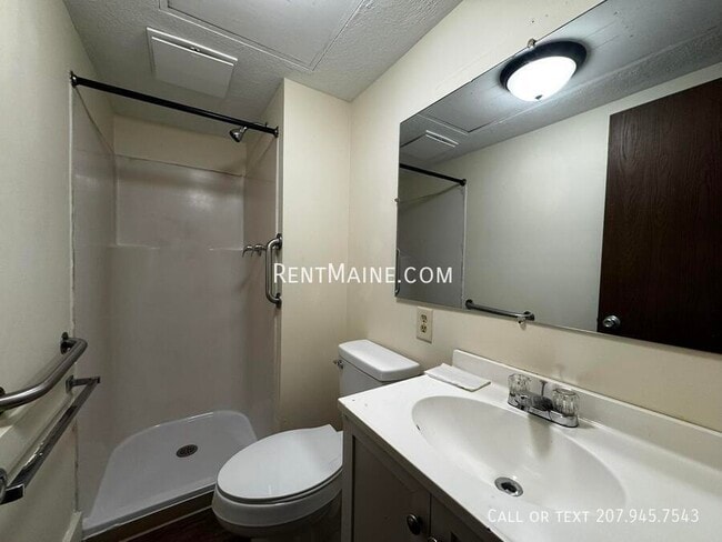 7 Gilchrest St Place unit 2, Thomaston, ME 04861 - photo 5