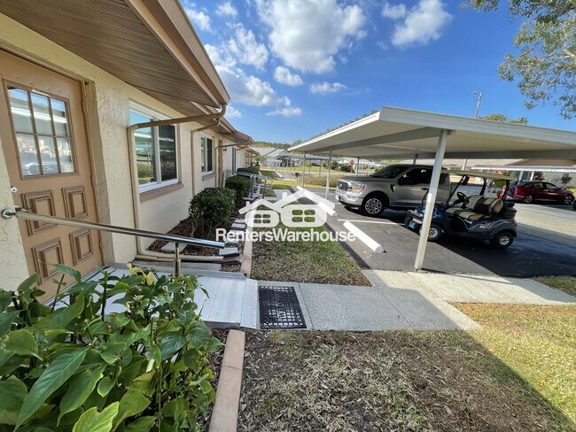 110 Gloucester Blvd unit 346, Sun City Center, FL 33573 - photo 2