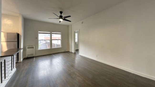 Sunset Apts...Gorgeous Newly Remodeled Apartments..CALL NOW!, Los Angeles, CA 90026 - photo 3