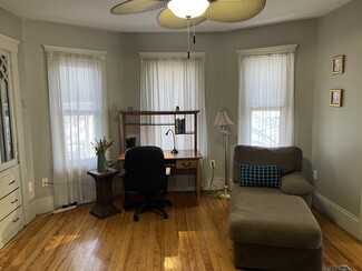 427 Hamilton St Unit FURNISHED unit 2, Worcester, MA 01604