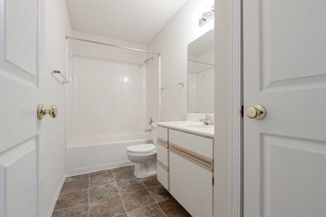 Wellington At The Dunes, Dakota Dunes, SD 57049 - photo 5