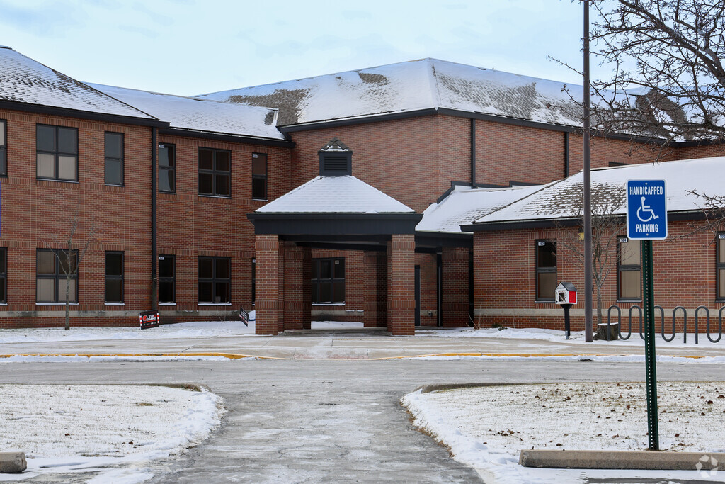 Gen. Johnnie Wilson Middle School, Lorain