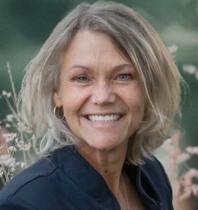 Julie Henry