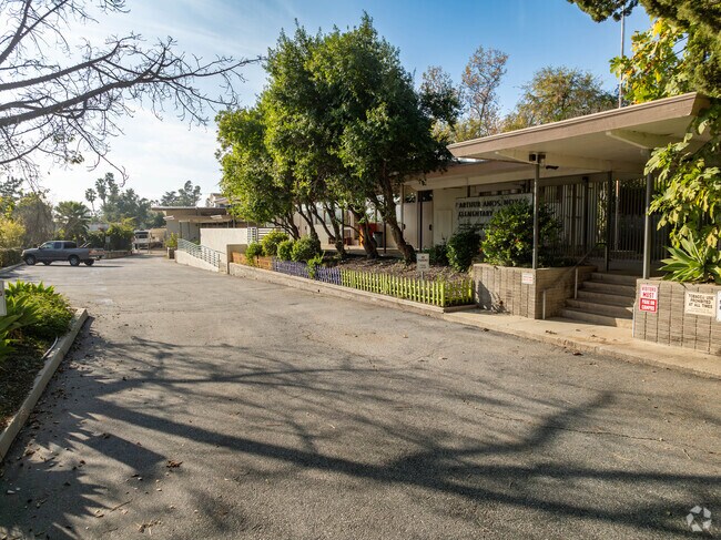 Aveson School Of Leaders is a private charter school.