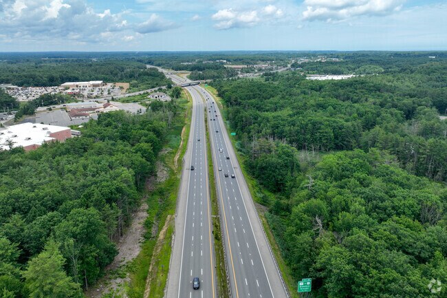I-95 is near Bay View.