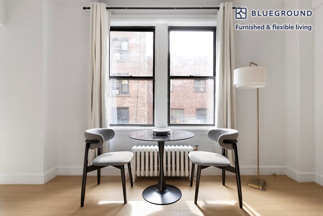 244 W 72nd St unit FL4-ID2065, New York, NY 10023 - photo 3