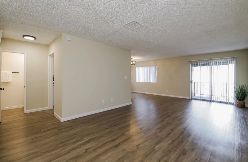 220 E Live Oak St unit 19, San Gabriel, CA 91776 - photo 1