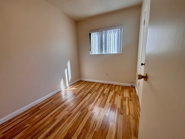 524 N 21st St unit A, Montebello, CA 90640 - photo 6